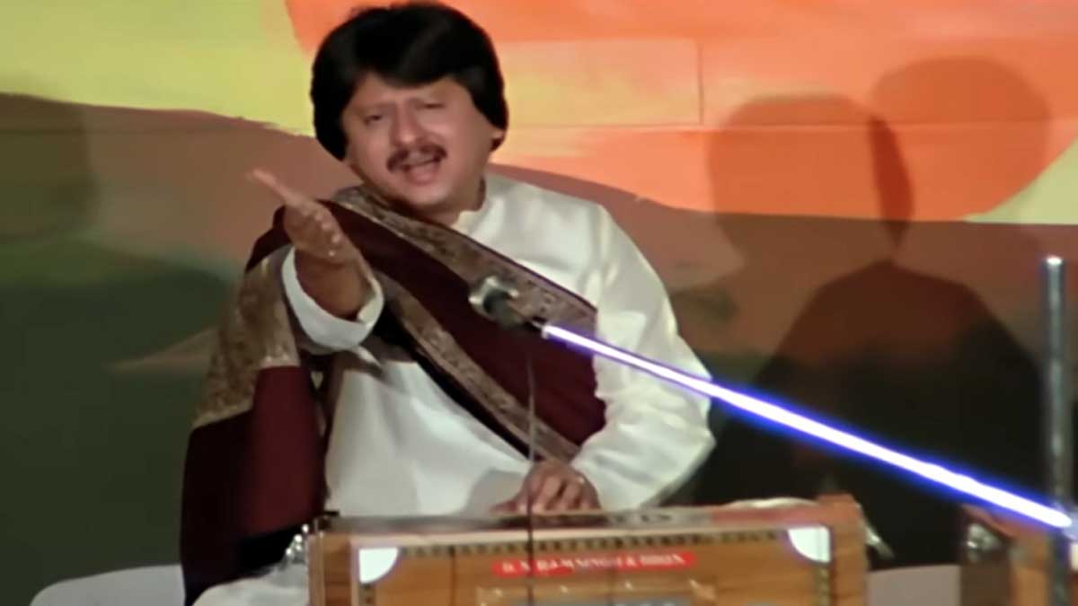 'Chitthi Aayi Hai...', a song that made millions long for Home...
